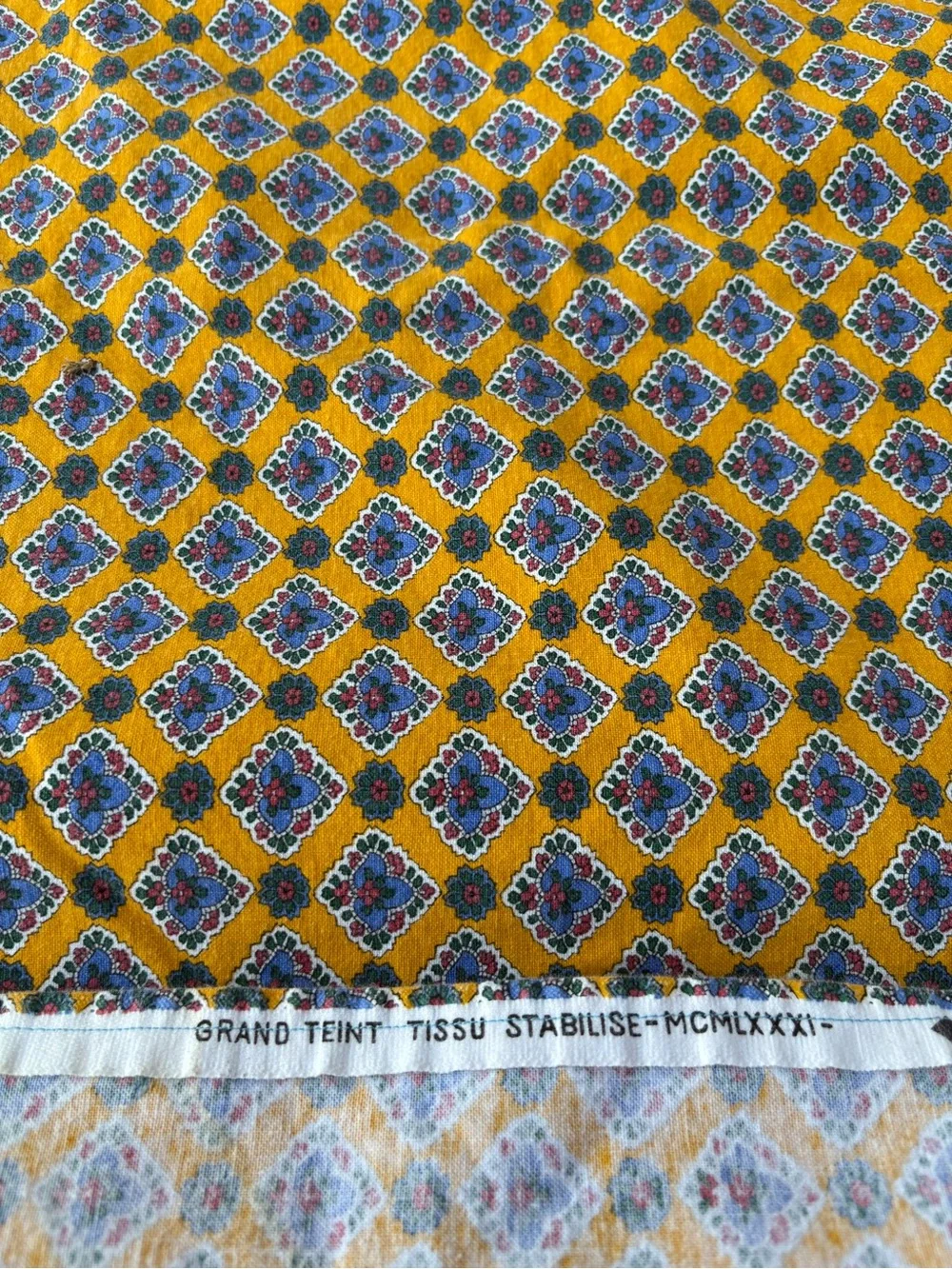 Vintage French Romanex De Boussac Yellow & Blue Fleur de Lis Tablecloth ~ Fabric